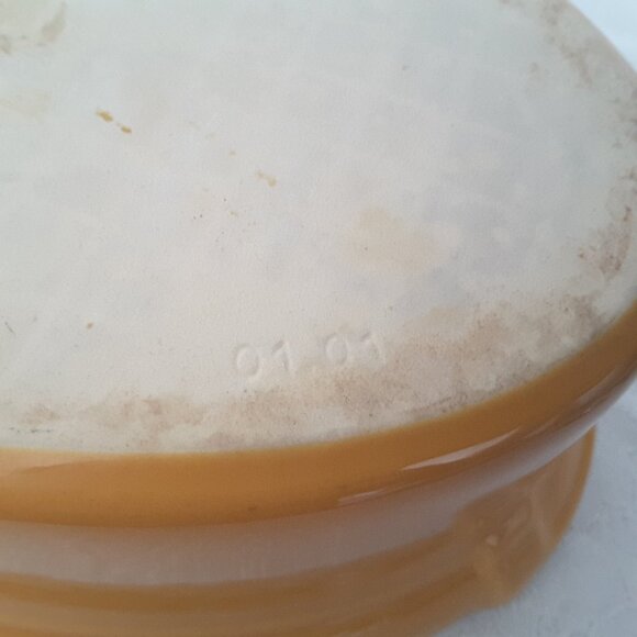 EMILE HENRY Covered Oval 1.5 Qt. Casserole ~ Gold, #03.04, Made in France. - Picture 8 of 8